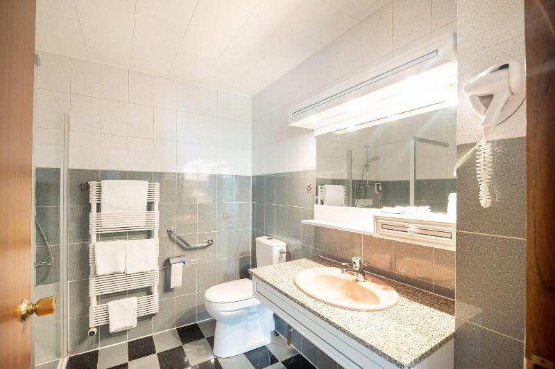 Contact - Des Deux Moulins - Ex Boni Hotel 3*